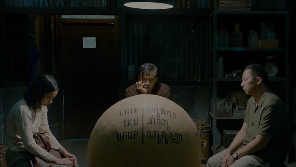 Bom Kesehatan Mental dalam Kembang Api Bom Kesehatan Mental dalam Kembang Api