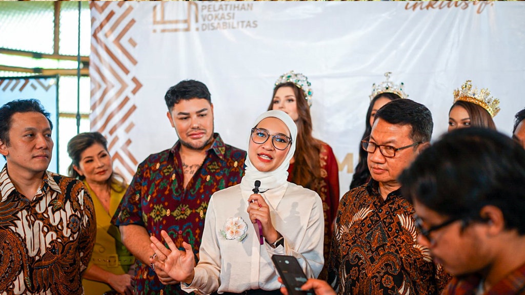 Stafsus Jokowi Buka Pusat Pelatihan Kerja Disabilitas di Banten Stafsus Jokowi Buka Pusat Pelatihan Kerja Disabilitas di Banten