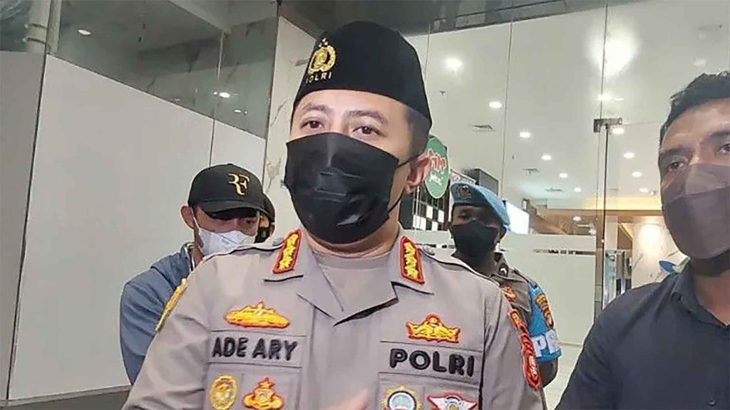 Polisi Tangkap Pemilik Daycare Wensen School, Meita Irianty Polisi Tangkap Pemilik Daycare Wensen School, Meita Irianty