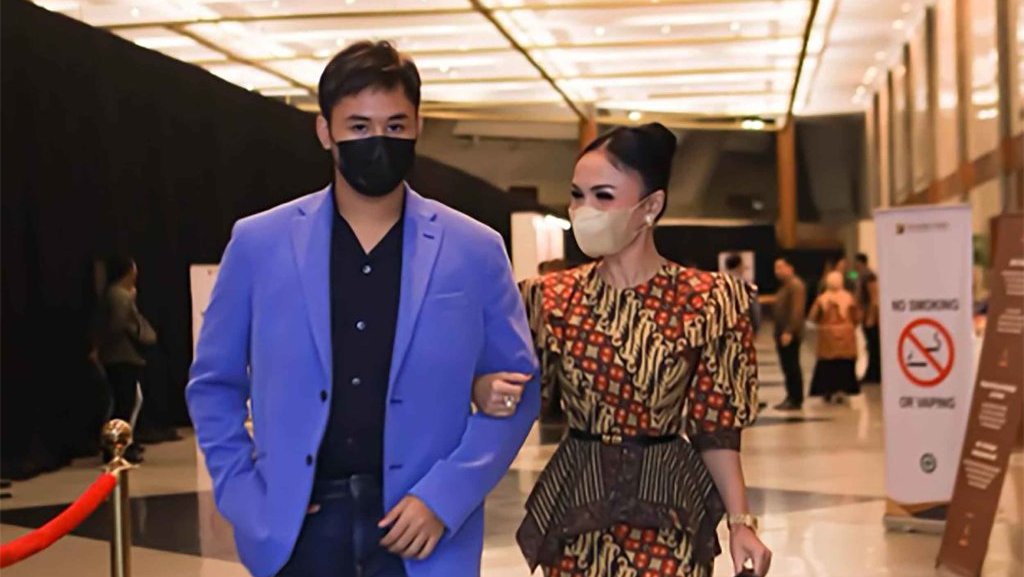 10 Inspirasi OOTD Kondangan Simple yang Cocok untuk Tubuh Mungil 10 Inspirasi OOTD Kondangan Simple yang Cocok untuk Tubuh Mungil