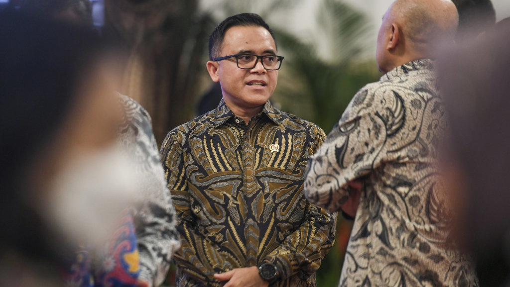 MenpanRB Azwar Klaim Pemerintah Tidak akan Berhentikan Honorer