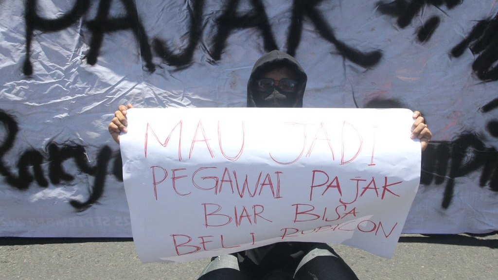 Pejabat Hedonis: Benih Korupsi yang Jagal Kemakmuran Rakyat Pejabat Hedonis: Benih Korupsi yang Jagal Kemakmuran Rakyat