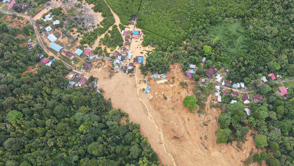 Modifikasi Cuaca, Lanud RSA Tabur Garam di Langit Serasan Natuna