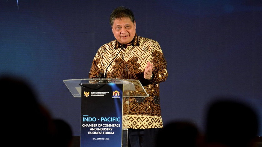 Airlangga Berharap Swasta Bayar THR Seminggu Sebelum Lebaran