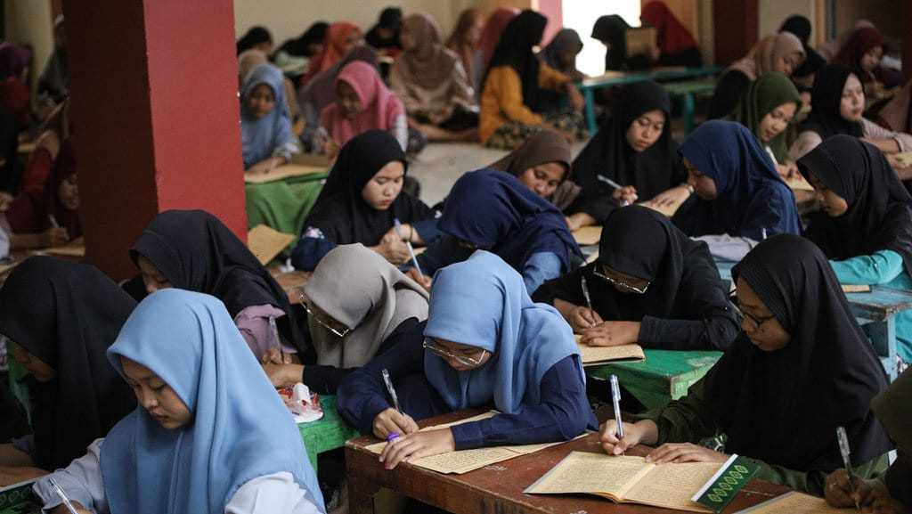 5 Contoh Cerpen Hari Santri Singkat dan Menginspirasi 5 Contoh Cerpen Hari Santri Singkat dan Menginspirasi