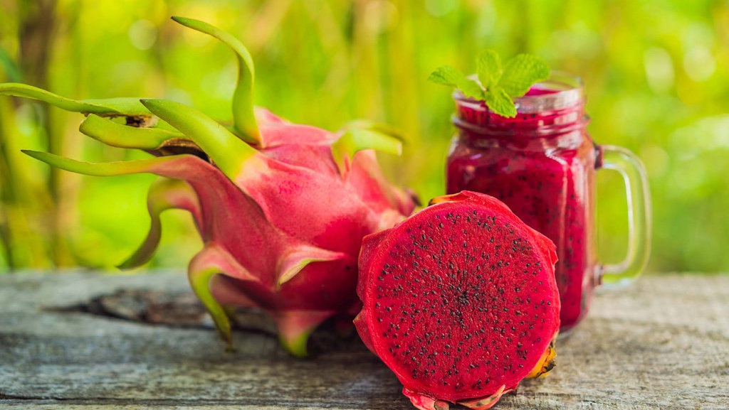 7 Manfaat Buah Naga untuk Wanita Hamil dan Kandungan Gizinya 7 Manfaat Buah Naga untuk Wanita Hamil dan Kandungan Gizinya