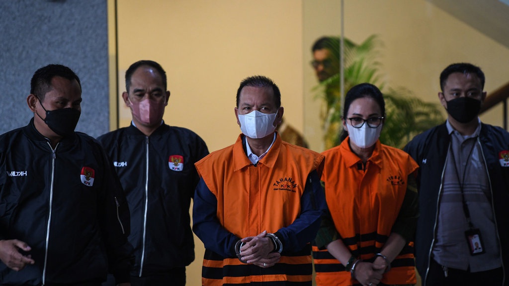 Politik Berbiaya Tinggi di Balik Kasus Korupsi Bupati Kapuas Politik Berbiaya Tinggi di Balik Kasus Korupsi Bupati Kapuas