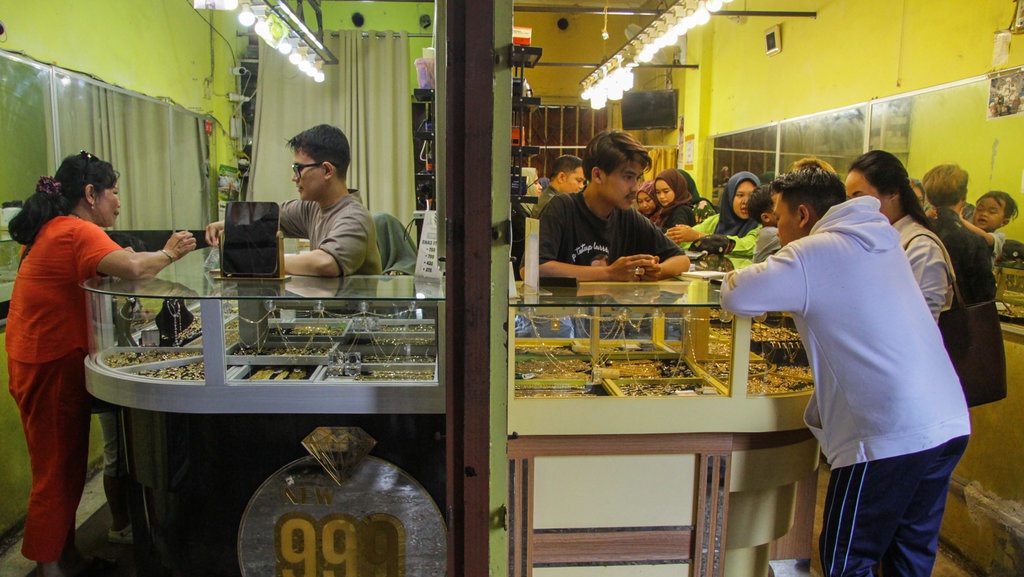 Begini Ketentuan Baru Pajak Emas Batangan dan Perhiasan Begini Ketentuan Baru Pajak Emas Batangan dan Perhiasan