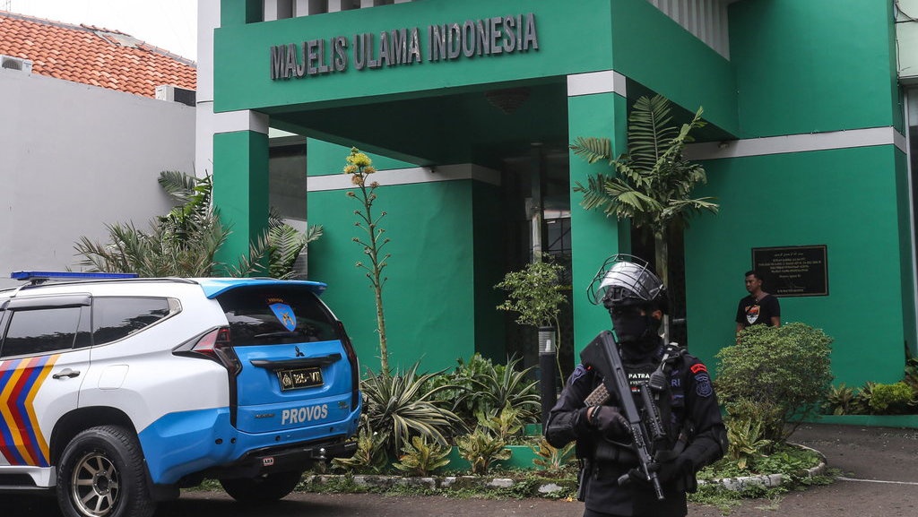 RS Polri Cek Organ Jantung & Paru Pelaku Penembakan Gedung MUI RS Polri Cek Organ Jantung & Paru Pelaku Penembakan Gedung MUI