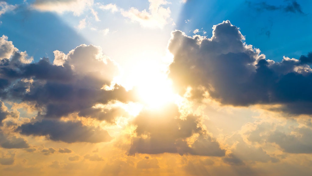 Cuaca Panas Terik, Cek Skor Indeks UV Jakarta dan Bali Hari Ini Cuaca Panas Terik, Cek Skor Indeks UV Jakarta dan Bali Hari Ini