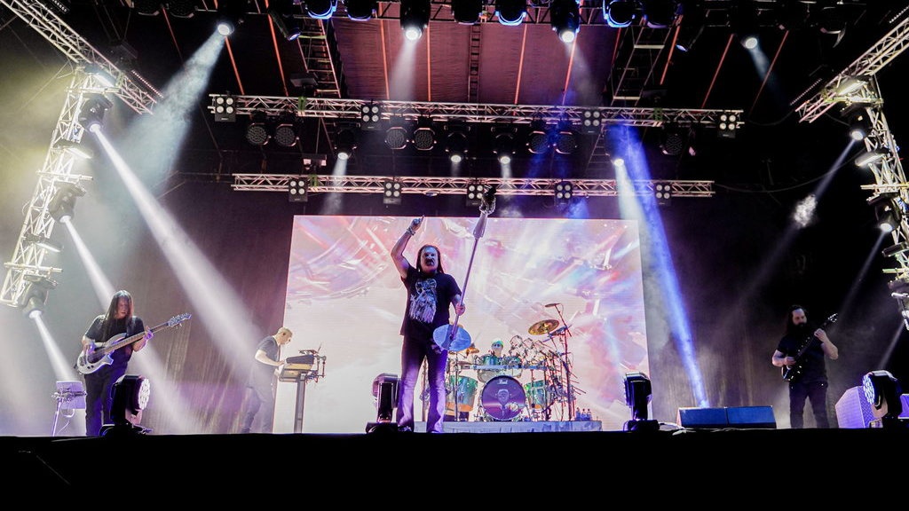 Piknik Metal Bersama Dream Theater di Ancol Piknik Metal Bersama Dream Theater di Ancol