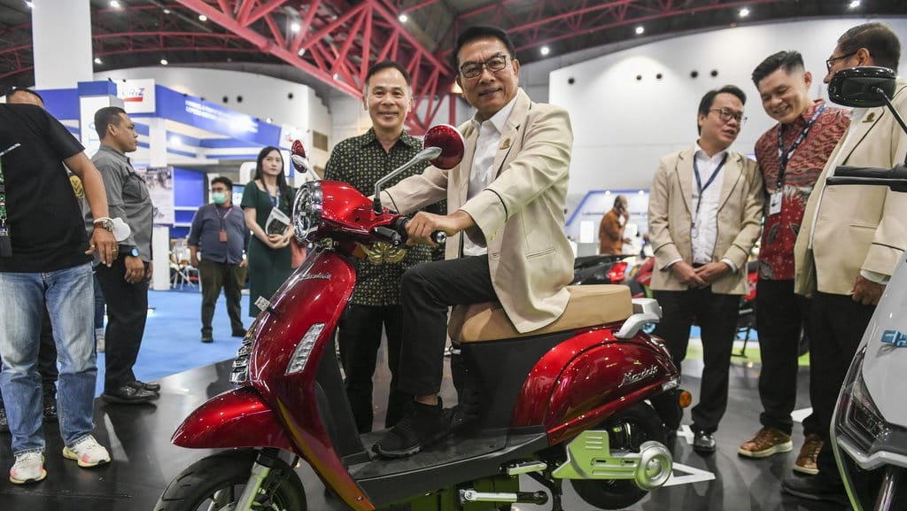 Moeldoko: Pemerintah Siapkan Subsidi Motor Listrik Lebih Praktis Moeldoko: Pemerintah Siapkan Subsidi Motor Listrik Lebih Praktis