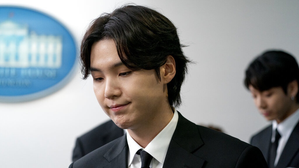 Benarkah Suga BTS Mabuk? Cek Beda Versi JTBC vs Donga Ilbo Benarkah Suga BTS Mabuk? Cek Beda Versi JTBC vs Donga Ilbo