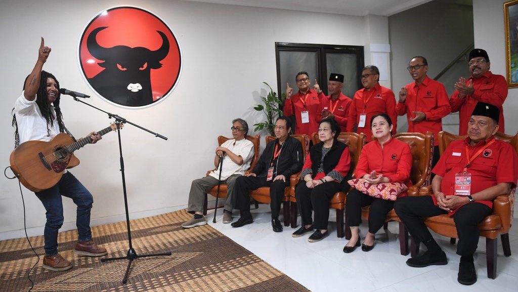 PDIP Sudah Dukung Prabowo-Gibran sejak Puan Jadi Ketua DPR Lagi PDIP Sudah Dukung Prabowo-Gibran sejak Puan Jadi Ketua DPR Lagi