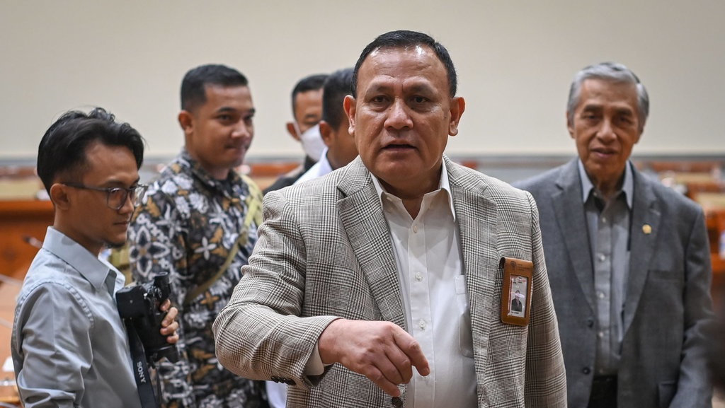 Ajudan Firli Bahuri Mangkir dari Pemeriksaan Kasus Pemerasan SYL Ajudan Firli Bahuri Mangkir dari Pemeriksaan Kasus Pemerasan SYL