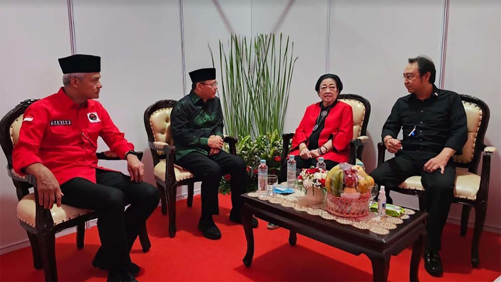 Megawati Sindir Parpol Koalisi Jokowi Tak Kompak Dukung Ganjar Megawati Sindir Parpol Koalisi Jokowi Tak Kompak Dukung Ganjar