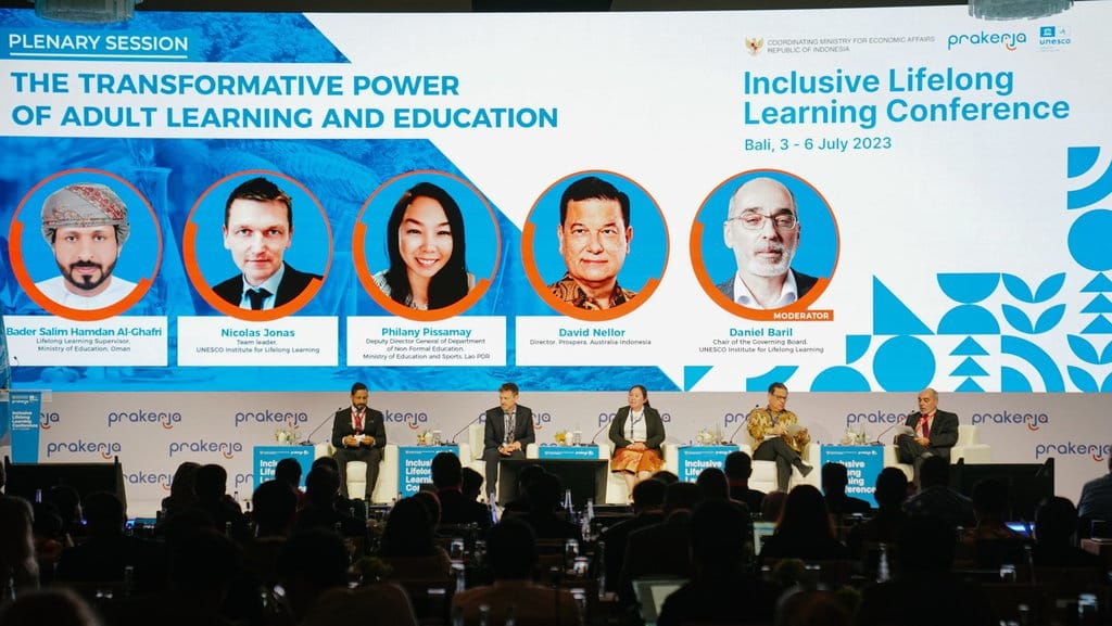 Pekerja Usia 40 Tahun Sulit Beradaptasi akibat Skill Usang Pekerja Usia 40 Tahun Sulit Beradaptasi akibat Skill Usang