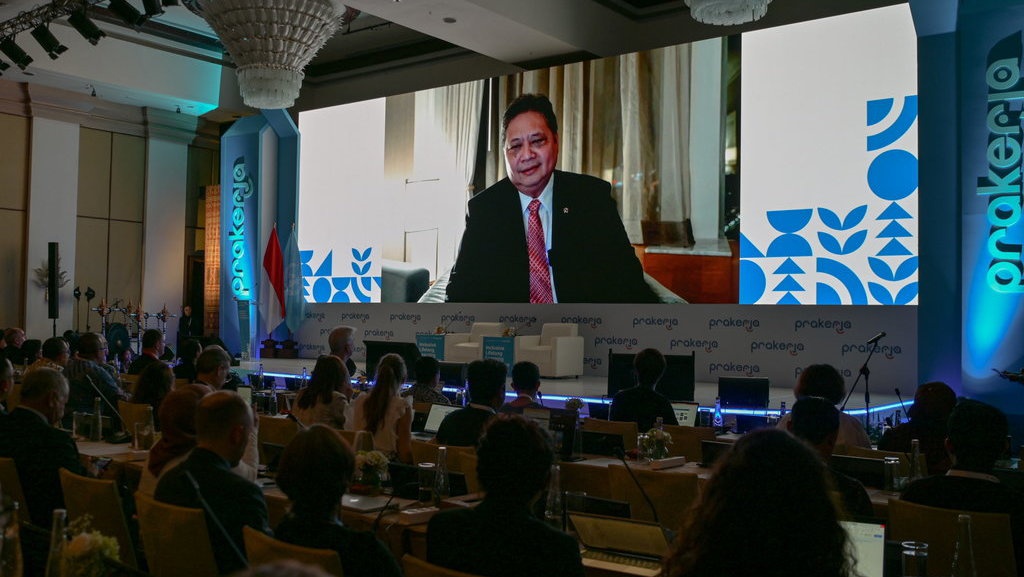 Airlangga Bangga Kartu Prakerja Berhasil Bantu 17 Juta Warga