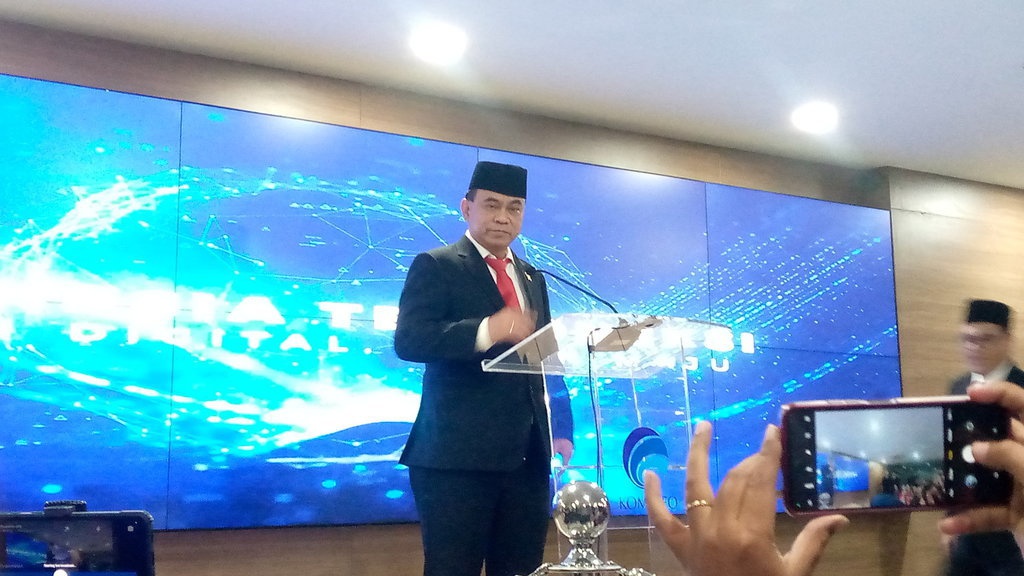 PBHI Kritik Menkominfo Budi Arie soal Timwas Medsos, Ungkit Orba PBHI Kritik Menkominfo Budi Arie soal Timwas Medsos, Ungkit Orba