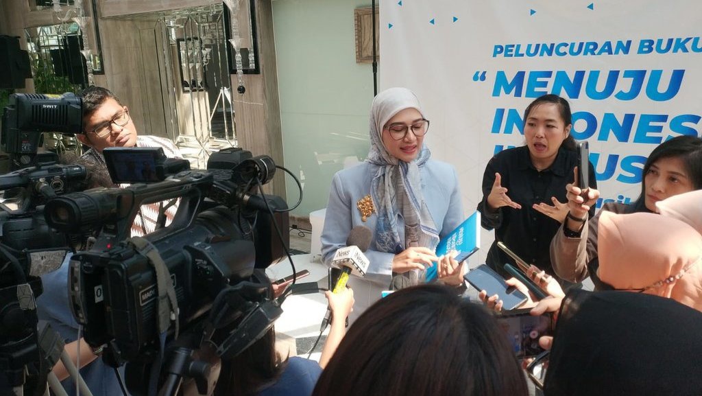 Angkie soal Buku Menuju Indonesia Inklusi: Contoh Kesetaraan Angkie soal Buku Menuju Indonesia Inklusi: Contoh Kesetaraan