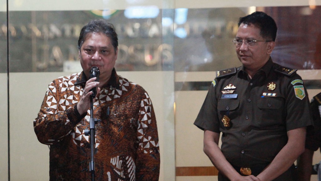 Kejagung Dalami Peran Airlangga saat Kelangkaan Minyak Goreng Kejagung Dalami Peran Airlangga saat Kelangkaan Minyak Goreng