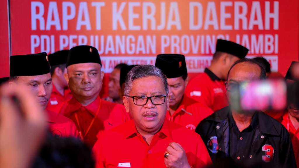 Kata Hasto PDIP soal Sinyal Golkar Tak Larang RK jadi Cawapres
