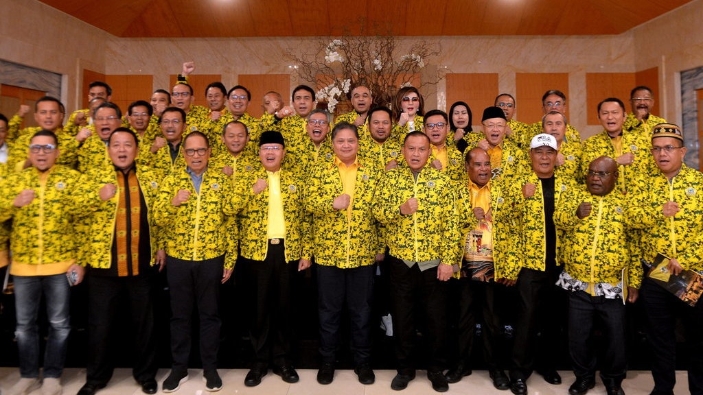 Bursa Ketum Golkar: Airlangga Masih Kuat, Gibran Punya Peluang