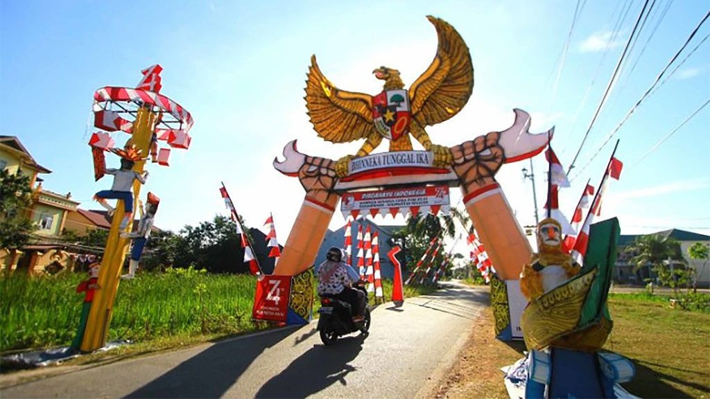 12 Desain Hiasan Gapura 17 Agustus Minimalis, Simpel, dan Unik 12 Desain Hiasan Gapura 17 Agustus Minimalis, Simpel, dan Unik