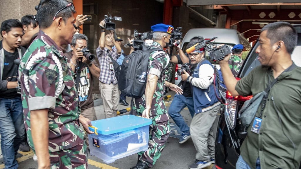 Geledah Kantor Basarnas, Penyidik Sita Bukti Pencairan Cek