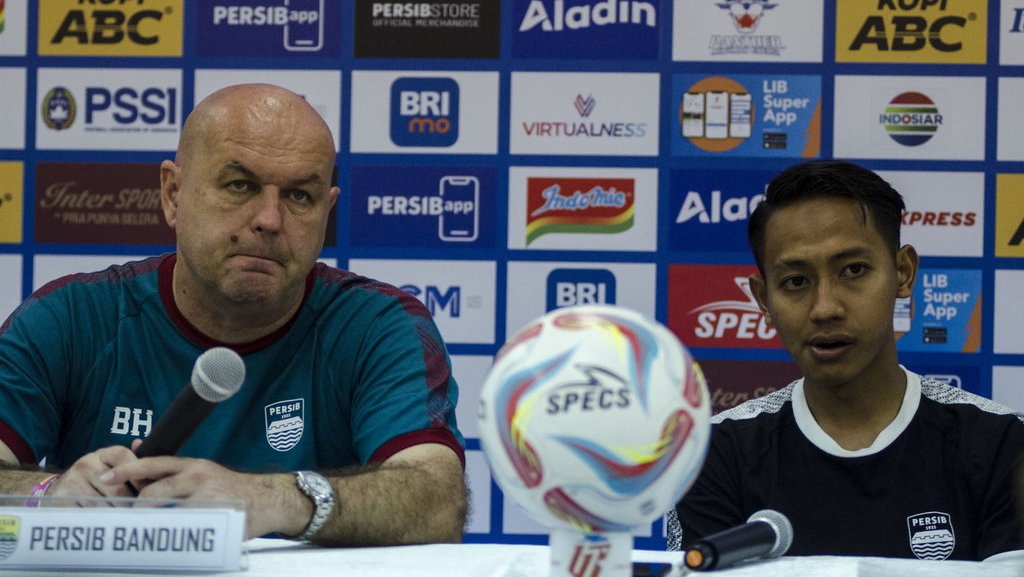 Strategi Bojan Hodak Agar Persib Menang vs PSBS, Cermati Lawan Strategi Bojan Hodak Agar Persib Menang vs PSBS, Cermati Lawan