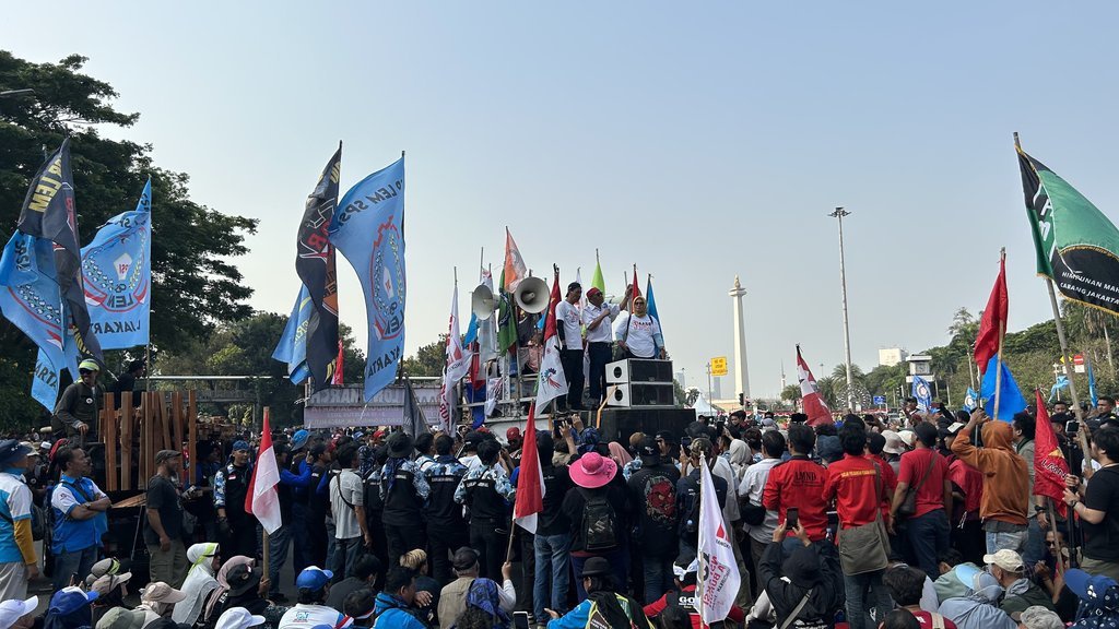 Rizal Ramli: Kalau Tahu Diri, Jokowi Cabut Omnibus Ciptaker Rizal Ramli: Kalau Tahu Diri, Jokowi Cabut Omnibus Ciptaker