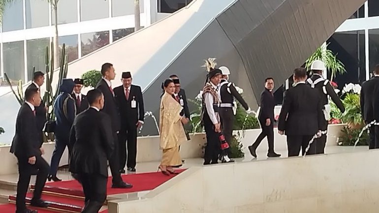 Jokowi & Ma'ruf Amin Hadiri Sidang Tahunan MPR RI 2023 Jokowi & Ma'ruf Amin Hadiri Sidang Tahunan MPR RI 2023