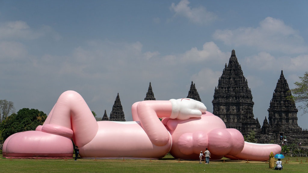 Cara Beli Tiket KAWS Holiday di Prambanan dan Harganya