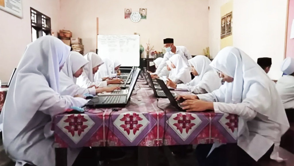 100 Contoh Soal ABM Verbal Kelas 12 dan Jawabannya 100 Contoh Soal ABM Verbal Kelas 12 dan Jawabannya