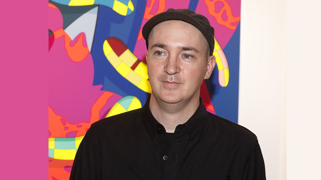 Siapa KAWS Seniman Pembuat Patung Accomplice di Prambanan? Siapa KAWS Seniman Pembuat Patung Accomplice di Prambanan?