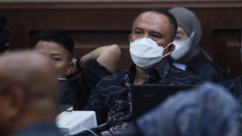 Irwan Hermawan Dicecar soal Aliran Dana Korupsi BTS ke BPK & DPR Irwan Hermawan Dicecar soal Aliran Dana Korupsi BTS ke BPK & DPR