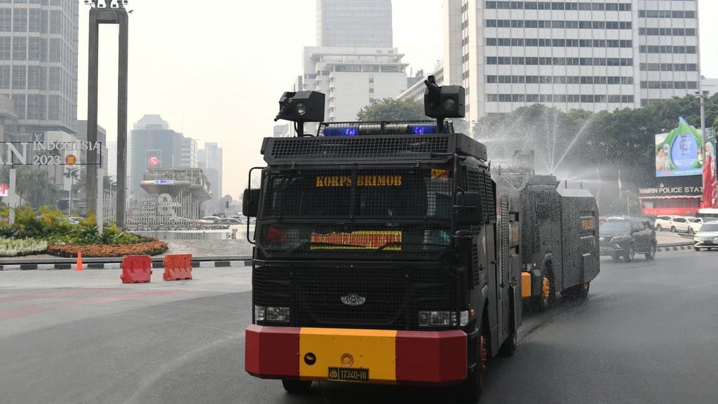 Guru Besar FKM UI: Penyemprotan Jalan Tak Efektif Atasi Polusi