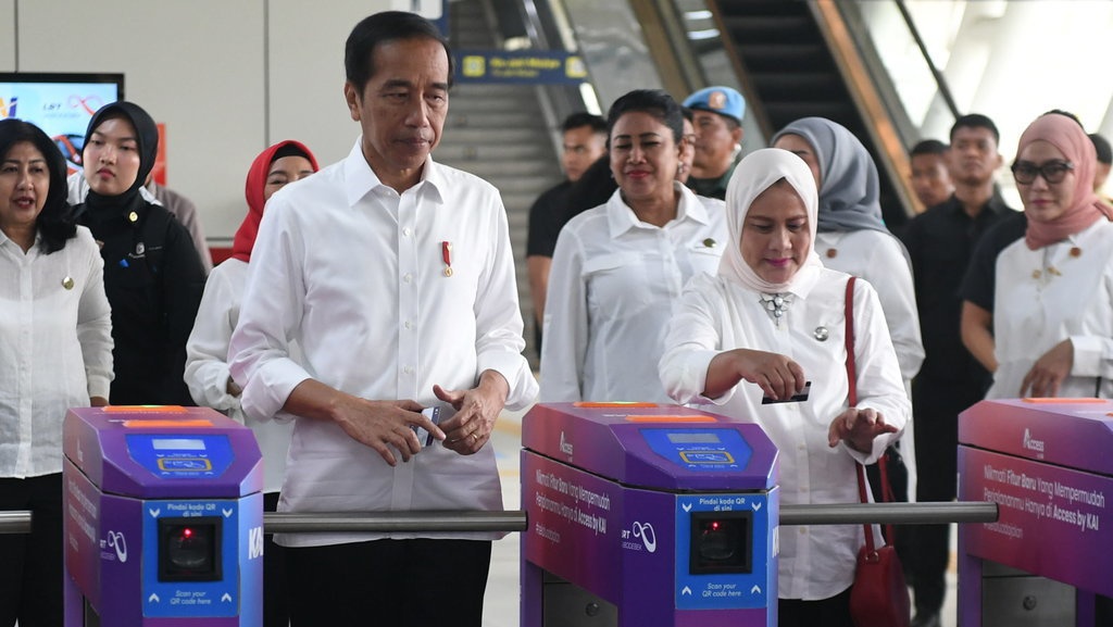 Jokowi Ancam Tutup Industri yang Bandel Tak Pasang Scrubber Jokowi Ancam Tutup Industri yang Bandel Tak Pasang Scrubber