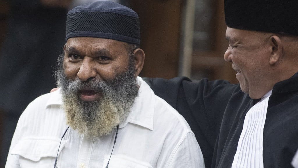 KPK: Piton Enumbi, Penyuap Lukas Enembe Meninggal Dunia KPK: Piton Enumbi, Penyuap Lukas Enembe Meninggal Dunia