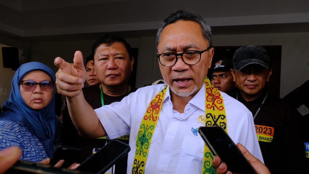 PAN Bela Zulhas soal Candaan Gerakan Salat Simbol Prabowo & AMIN PAN Bela Zulhas soal Candaan Gerakan Salat Simbol Prabowo & AMIN