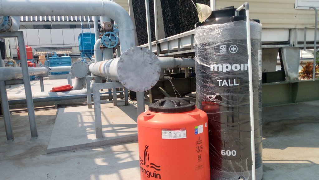 Menguji Efektivitas Water Mist untuk Tangani Polusi Ibu Kota Menguji Efektivitas Water Mist untuk Tangani Polusi Ibu Kota