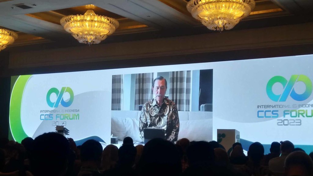 Menko Luhut: Sektor Penangkapan Karbon Telan Investasi US$6,4 M Menko Luhut: Sektor Penangkapan Karbon Telan Investasi US$6,4 M