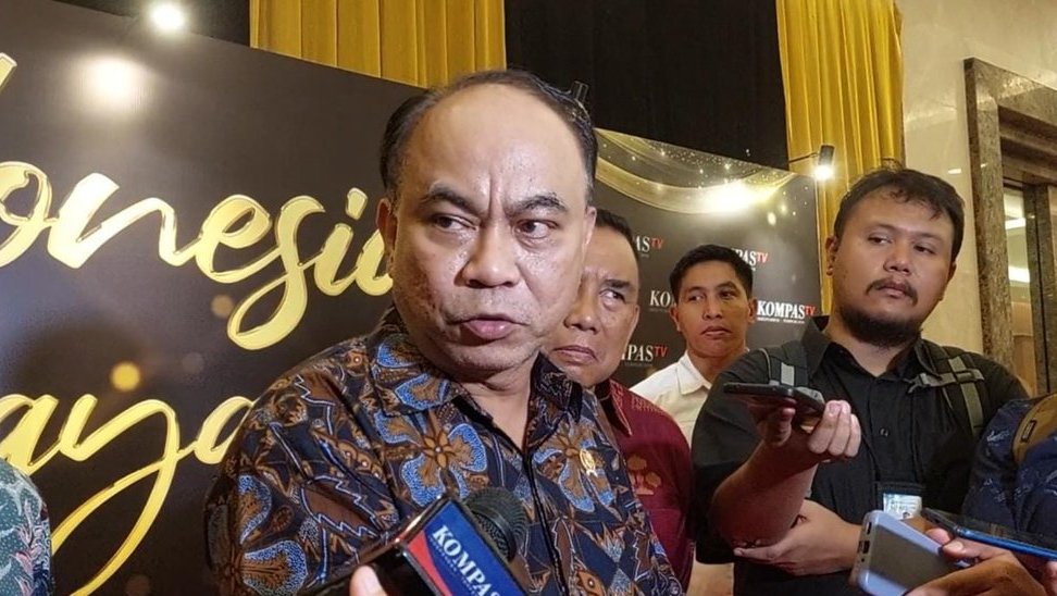 Menkominfo: Korban Pinjol Ilegal Rata-Rata Pelaku Judi Online
