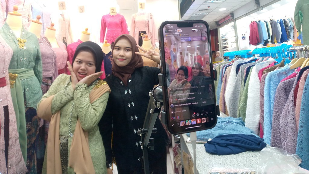 Melihat Peluang dan Tantangan Kerja Sama GoTo dengan TikTok