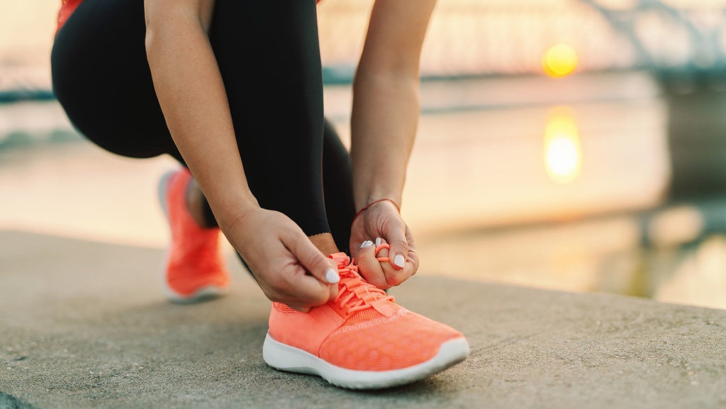 Tips Memilih Running Shoes untuk Wanita agar Olahraga Nyaman