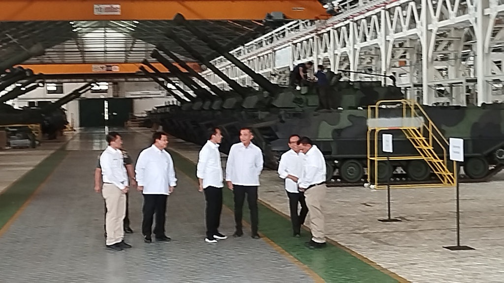 Jokowi Optimistis Pindad Jadi Top 50 Perusahaan Pertahanan Dunia Jokowi Optimistis Pindad Jadi Top 50 Perusahaan Pertahanan Dunia