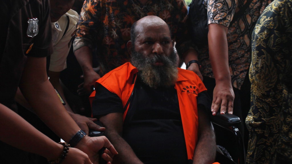 500 Personel Polisi Amankan Kedatangan Jenazah Lukas Enembe