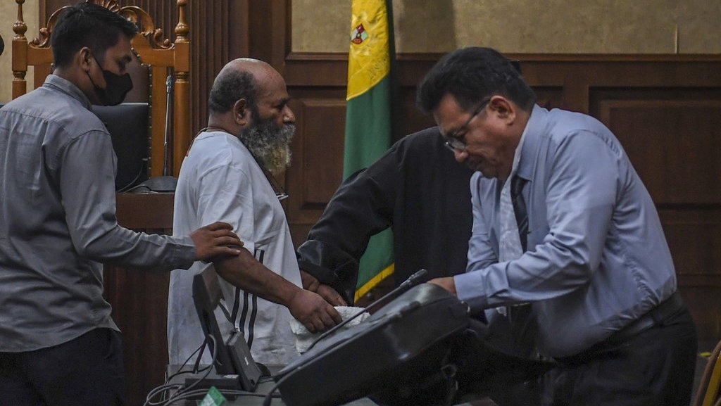 Lukas Enembe Dipastikan Tidak Hadir Sidang Vonis Besok