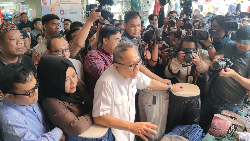 Mendag Zulhas Beberkan Alasan Pusat Grosir Masih Sepi Pembeli