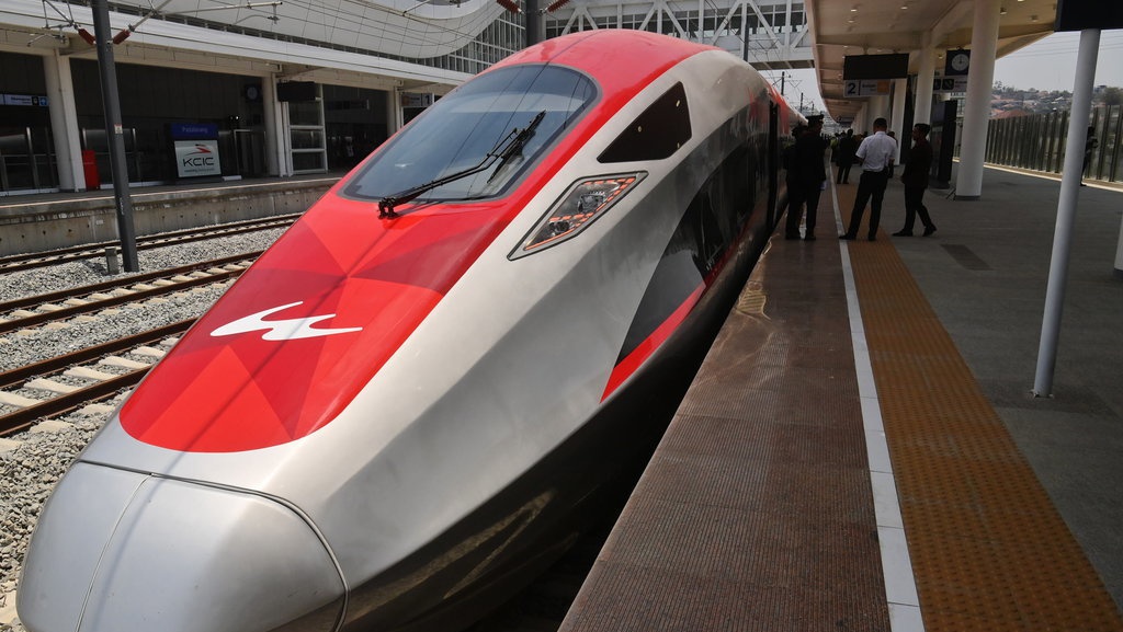 Jadwal Kereta Cepat Whoosh dan KA Feeder Februari 2024 Jadwal Kereta Cepat Whoosh dan KA Feeder Februari 2024